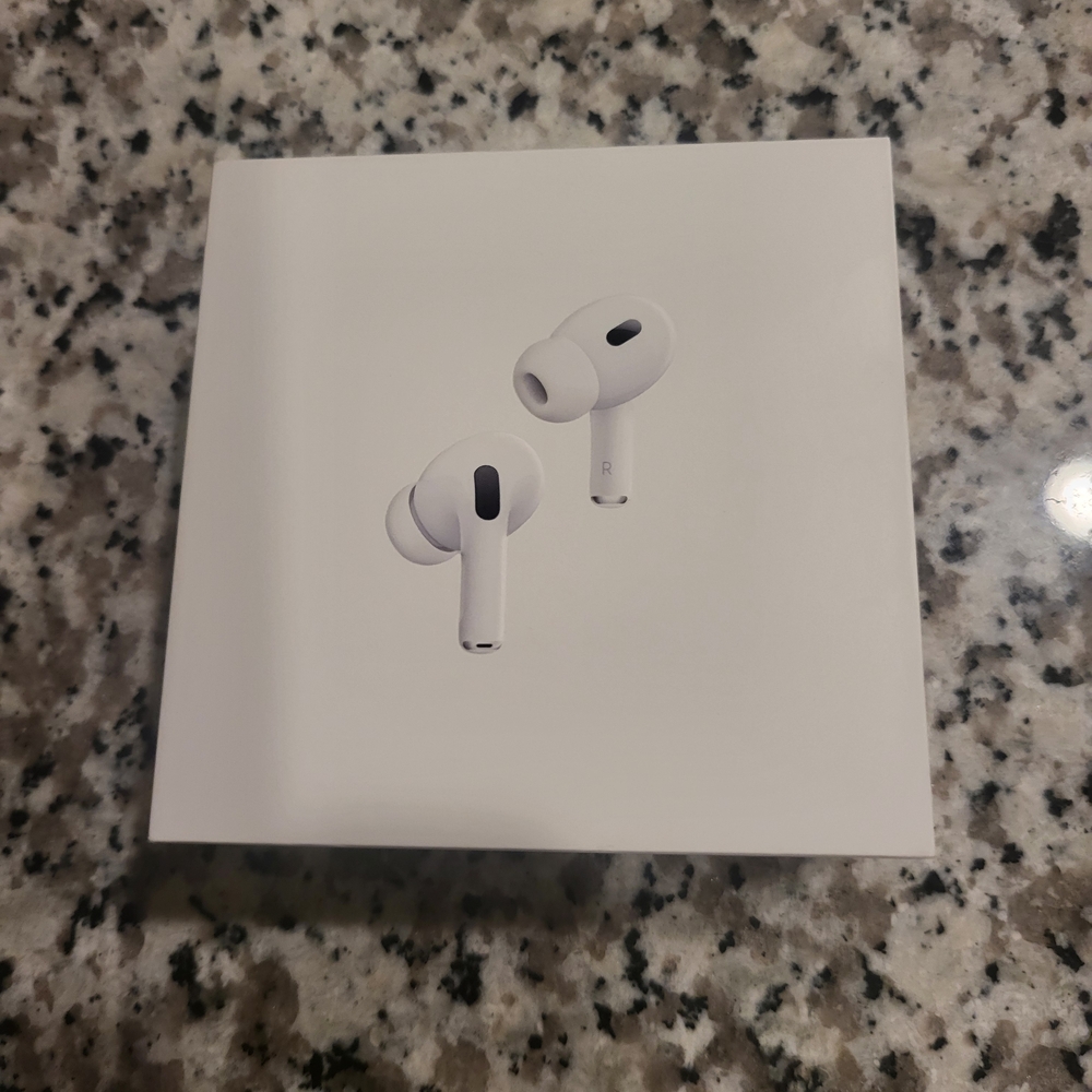 Apple AirPods Pro with MagSafe Charging Case